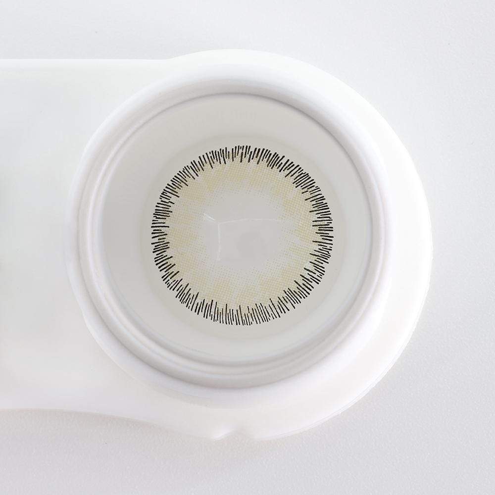 Radiant brown Color Contact Lenses in the case